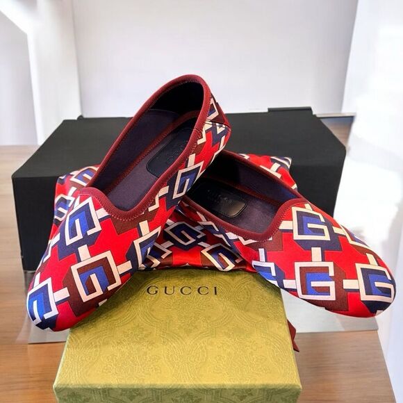 Gucci Red Geometric Pattern Slippers - Picture 1 of 10
